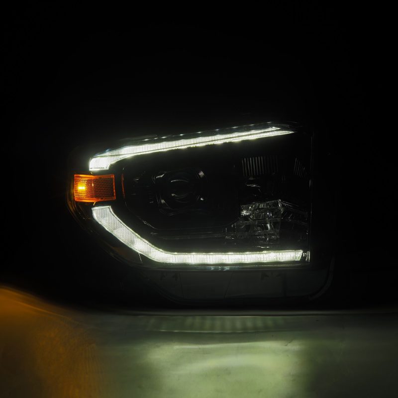 Phares de projection à LED AlphaRex 14-21 Toyota Tundra LUXX-Series Alpha-Blk avec lumière d'activation et signal de séquence + DRL