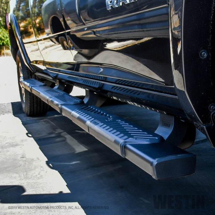 Westin 19-22 RAM 2500/3500 CC 8 pieds de caisse, sauf Dually R5 M-Series W2W Nerf Step Bars - Noir