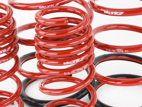 Ressorts d'abaissement Skunk2 02-05 Honda Civic Si Hatchback (2,25 po - 2,00 po) (ensemble de 4)