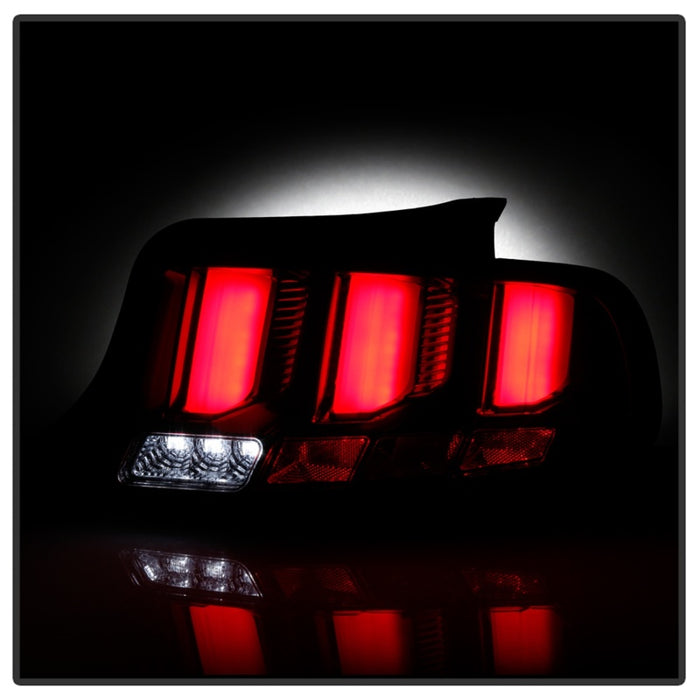 Feux arrière séquentiels à LED rouges pour Ford Mustang Spyder 10-12 - Noir ALT-YD-FM10-RBLED-BK