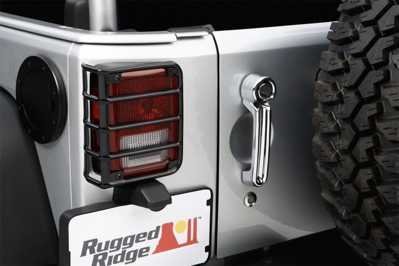 Protections européennes noires pour feux arrière Jeep Wrangler 07-18 Rugged Ridge