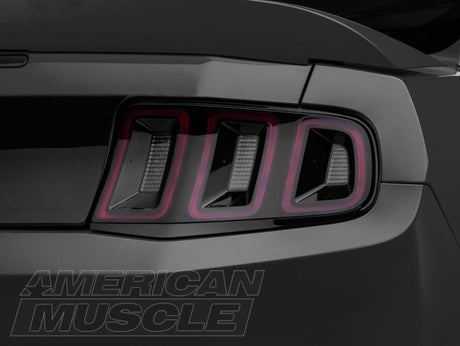 Garniture de conversion de feu arrière Raxiom 10-12 pour Ford Mustang