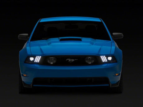 Phares de projecteur à LED Raxiom 10-12 Ford Mustang SEQL, clignotants - Boîtier noir (lentille transparente)