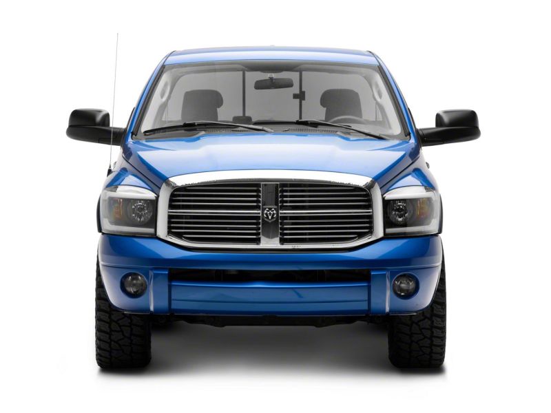 Phares axiaux Raxiom 06-09 Dodge RAM 1500/2500/3500 avec barre LED SEQL - Boîtier noir (lentille transparente)
