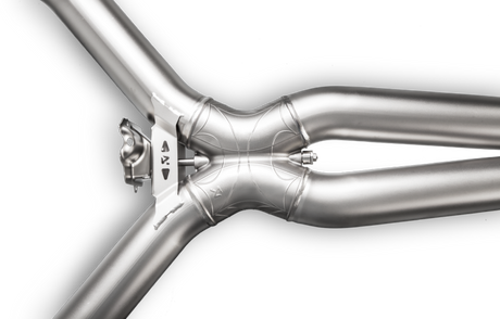 Arrière de catalyseur Akrapovic 16-17 AMG C63 Coupé Evolution Line (titane) avec embouts en carbone (tuyau de liaison requis)