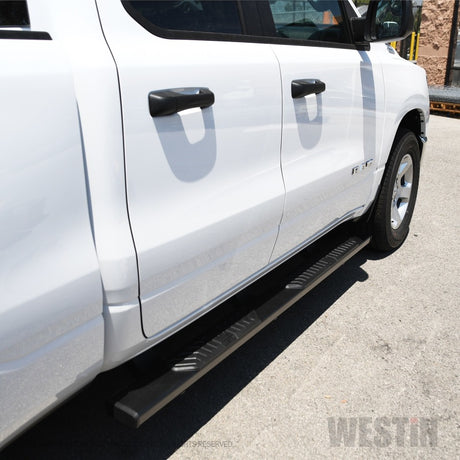 Marchepieds Nerf R5 Westin 19-20 Ram 1500 Quad Cab (sauf Ram 1500 Classic 2019) - Noir